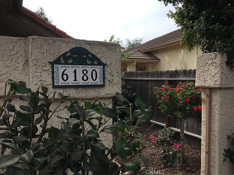 6180 Fremont Cir — Photo 2