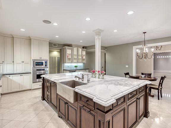 4th image of 5535 N Camino Del Contento