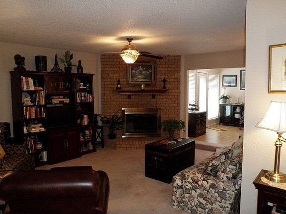 2nd image of 3209 Elma Dr