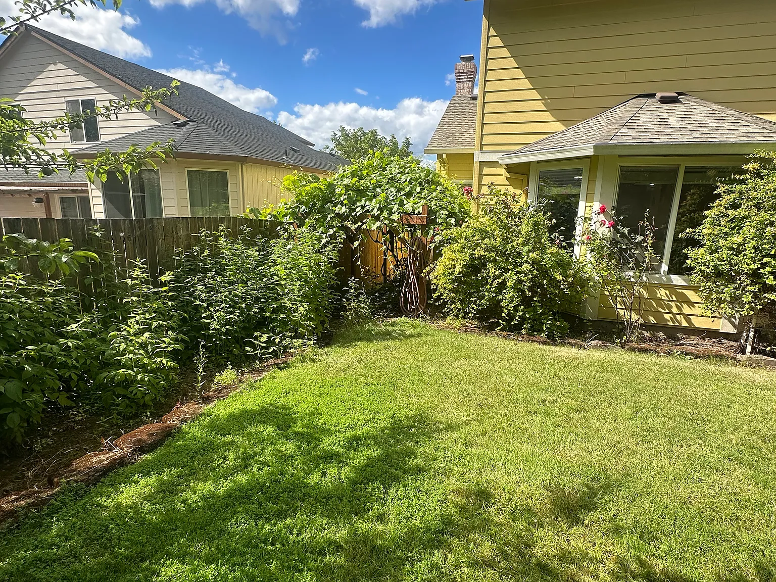 3 bed, 1661 sqft, $3,400 — Photo 1