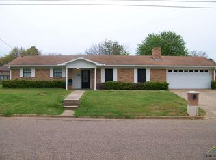 300 Park Ln, Jacksonville, TX 75766
