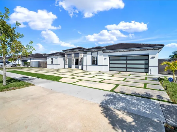 19059 SW 134th Ct, Miami, FL 33177