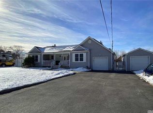 583 Decatur Ave, Shirley, NY 11967