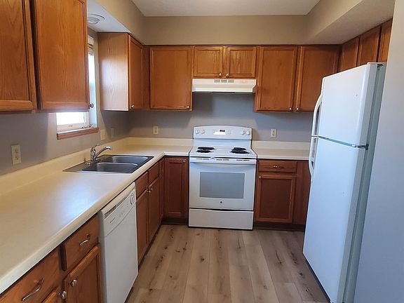 4th image of 2210 W Todd Ln
