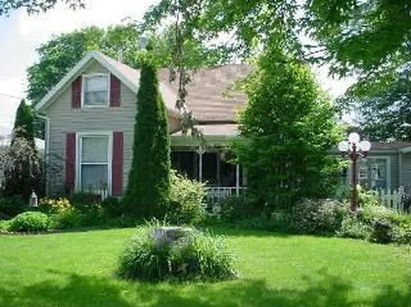 214 Stahl St, Bradner, OH 43406