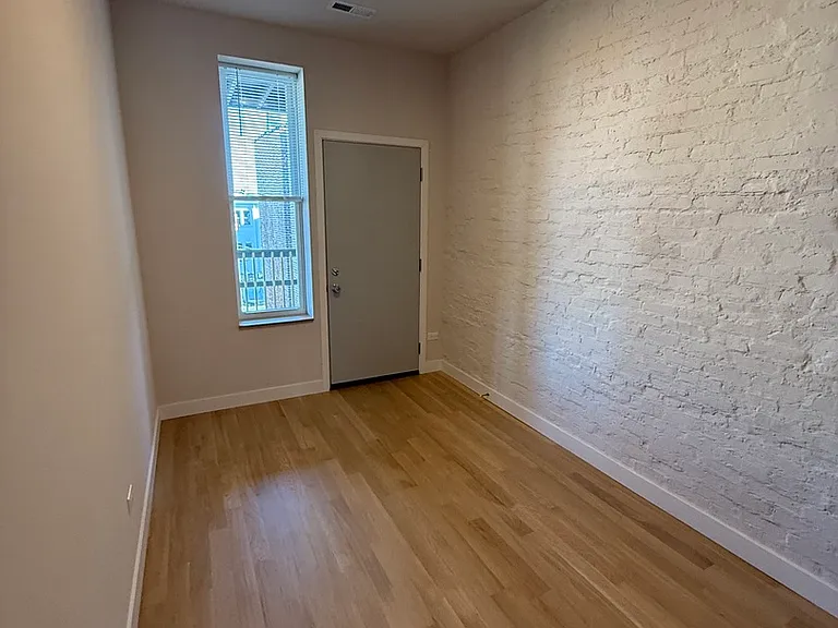 927 N Mozart St #1F — Photo 10