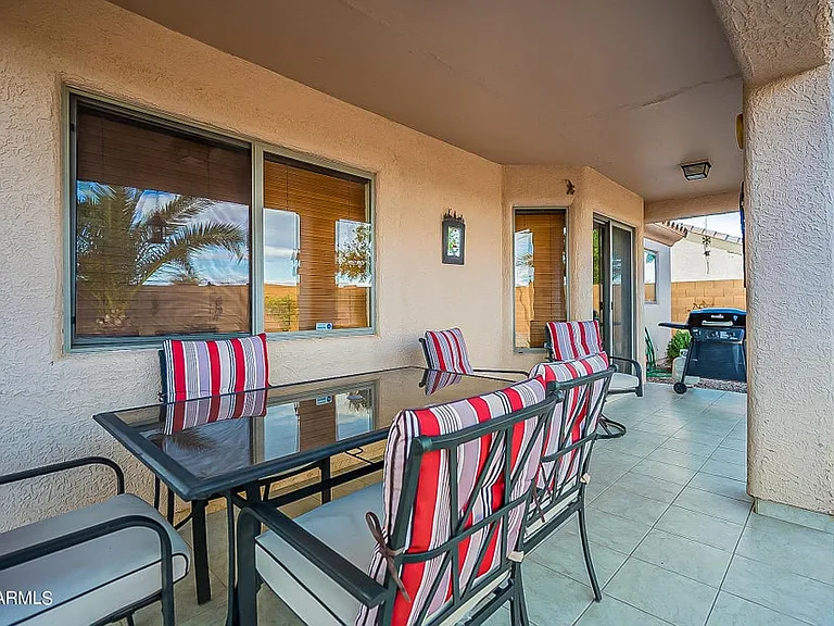 1105 N Cota Ln — Photo 40
