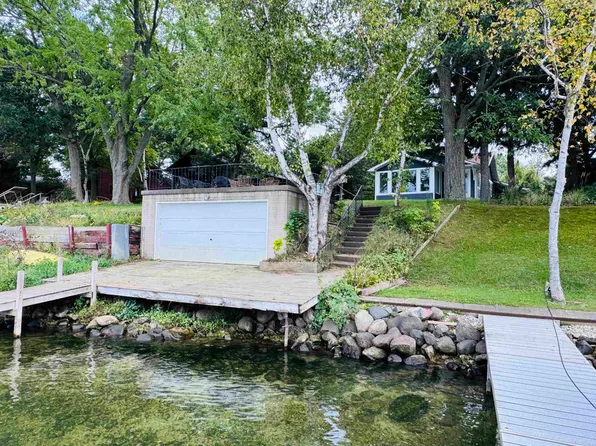 W2818 Oak Terrace Ln, Markesan, WI 53946