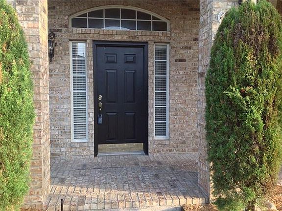 3rd image of 3502 Everglade Ln