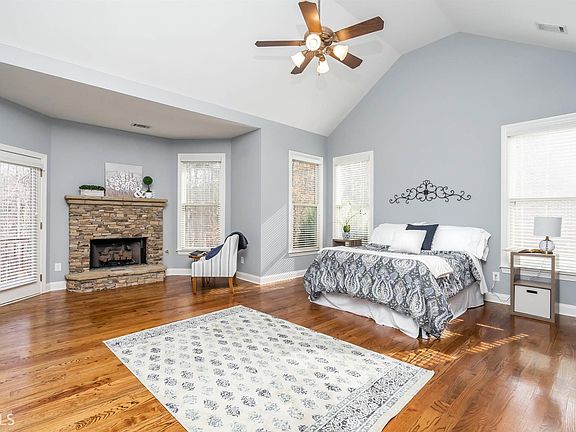3rd image of 5605 Good Hope Dr