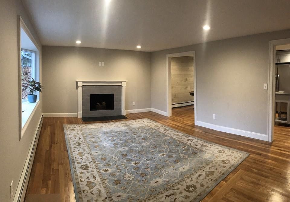 2nd image of 6 Cayuga Cir