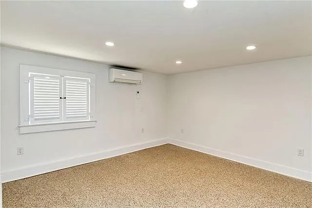 1338 Burdette St — Photo 8