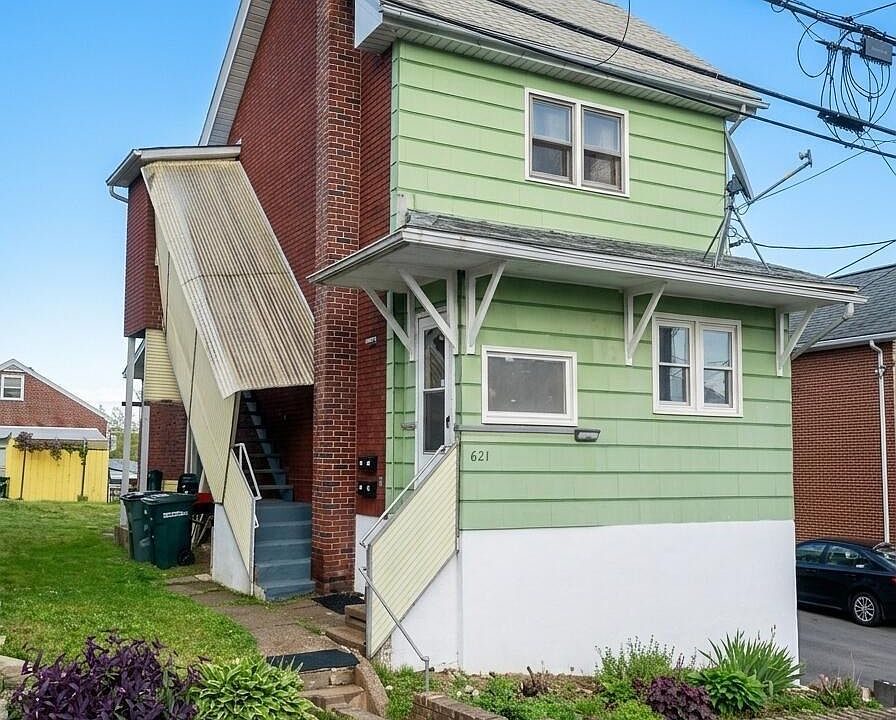 1st image of 261 Seybert St