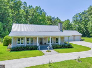 1088 E Silver Shoals Rd, Toccoa, GA 30577