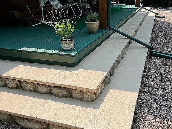 cedar wood deck & tile