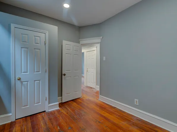 153 Wegman Parkway image 9 of 13