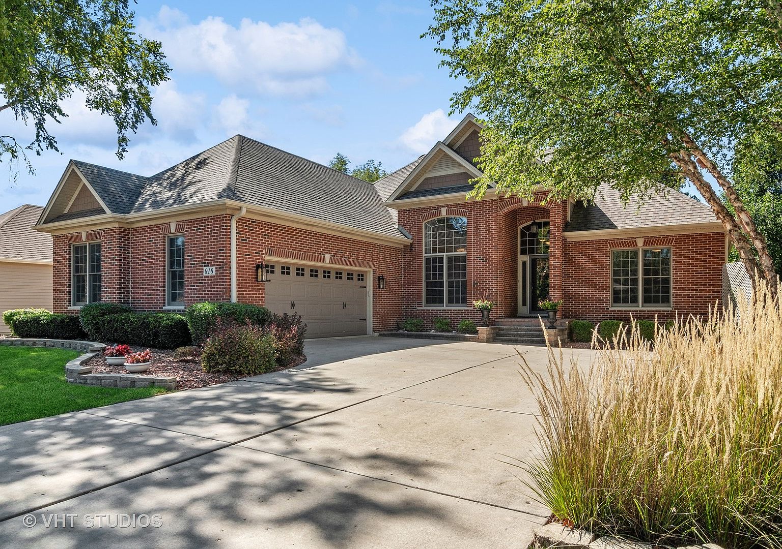 916 Oak St, Sugar Grove, IL 60554 Zillow