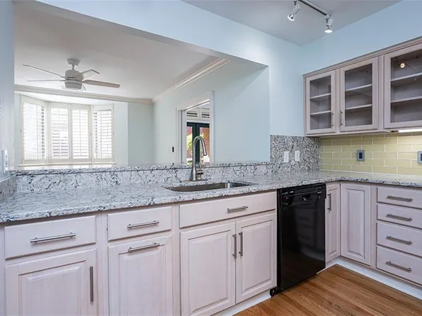 421 W Bute St APT 203, Norfolk, VA 23510