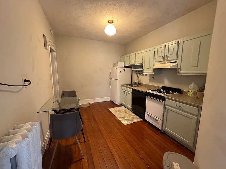1905 Beacon St #1R — Photo 5