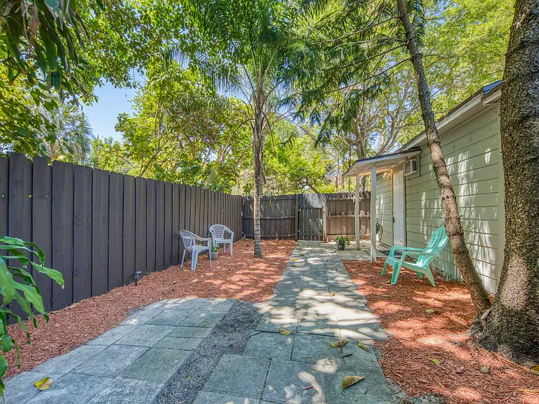 519 S M St #2 — Photo 2