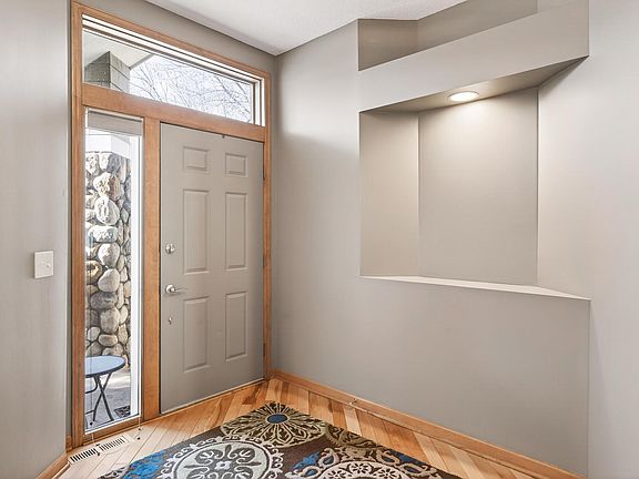 4th image of 528 Wildflower Rd