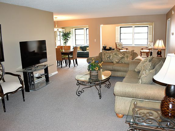 3rd image of 1523 SW 22nd Way