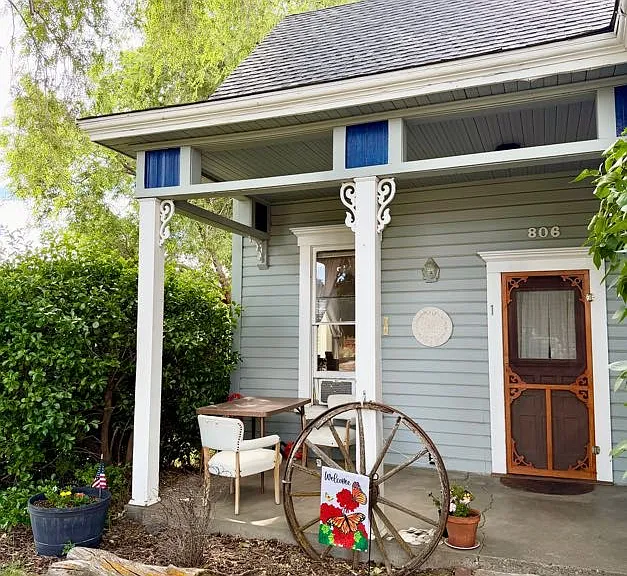 806 E Tacoma Ave — Photo 4