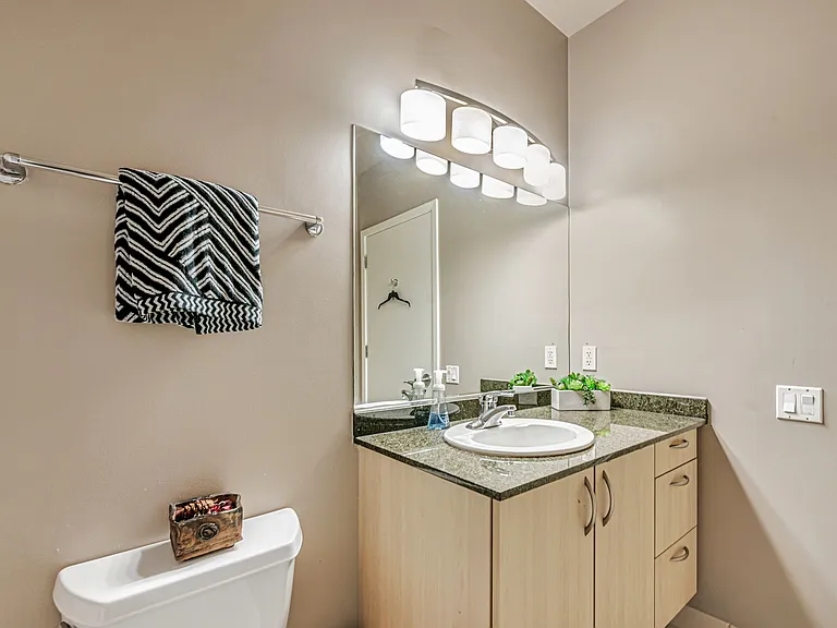 1 Mandalay Pl #1808 — Photo 17