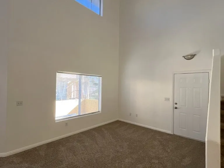 4915 E Russell Rd #142-8 — Photo 6