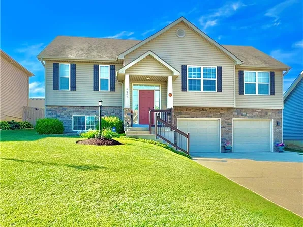 4004 Greywood Ln, Saint Joseph, MO 64505