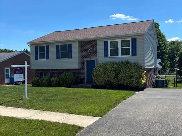 73 Amanda Dr, Smithsburg, MD 21783