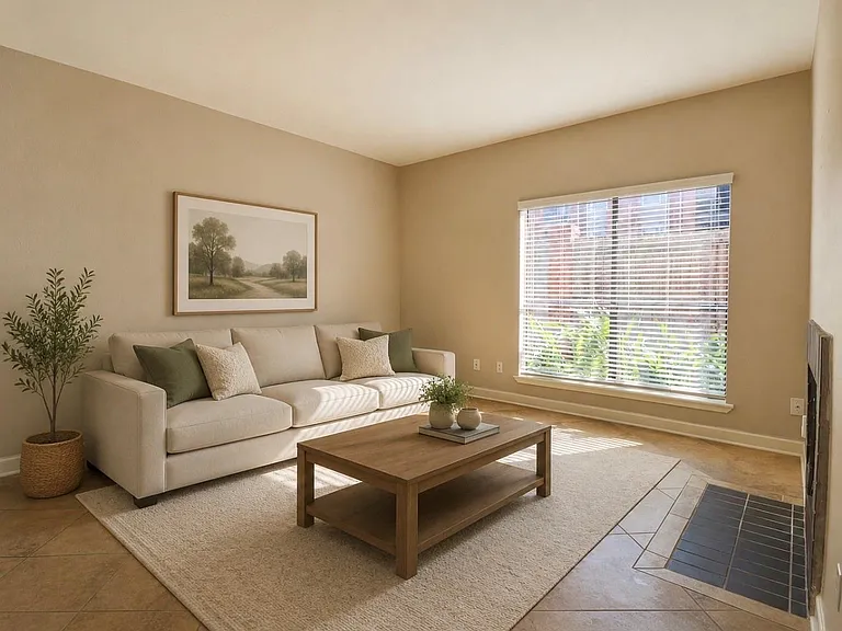 2025 Augusta Dr #1005 — Photo 1