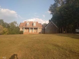 661 Oak Grove Rd, Griffin, GA 30224