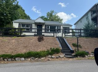 110 Crystal Lake Dr, North Augusta, SC 29841