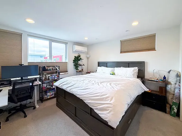 3667 Interlake Ave N — Photo 3