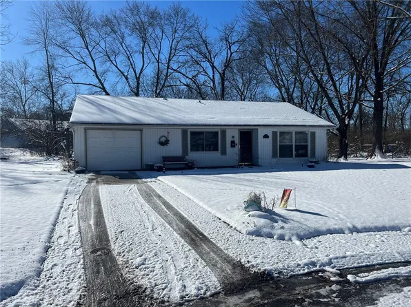 804 Hillside Dr, Danville, IL 61832