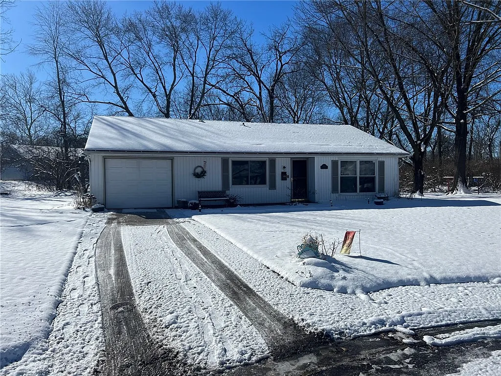 804 Hillside Dr photo 1