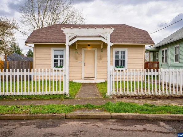 536 21st St NE, Salem, OR 97301