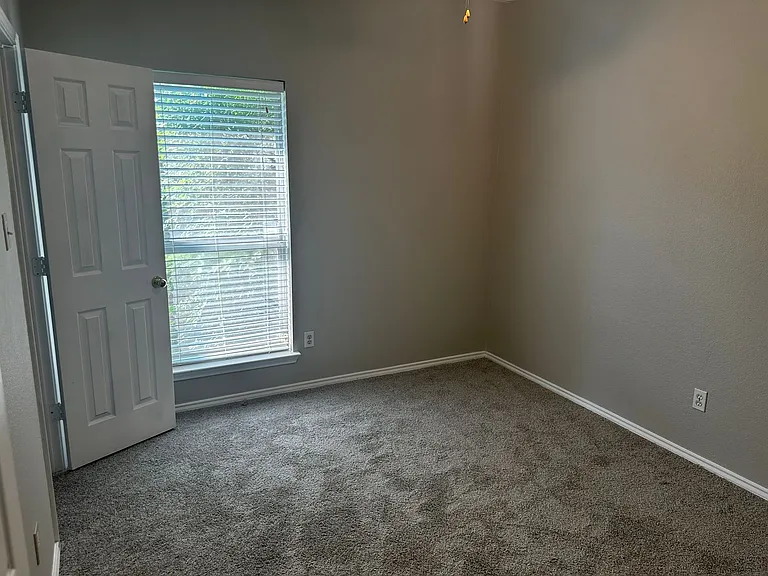 1809 Estates Dr — Photo 9