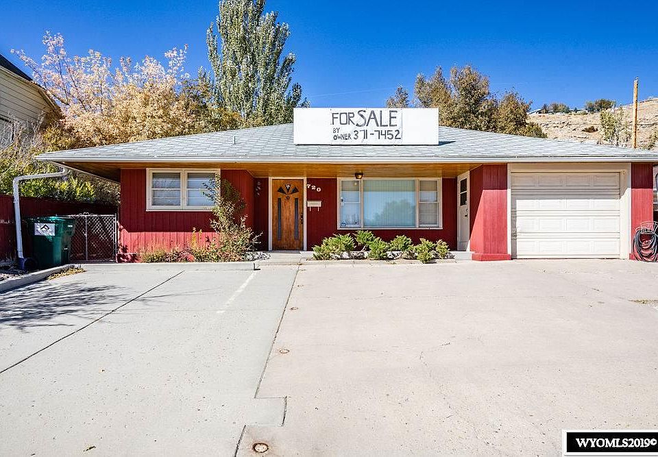 1st image of 720 Dewar Dr