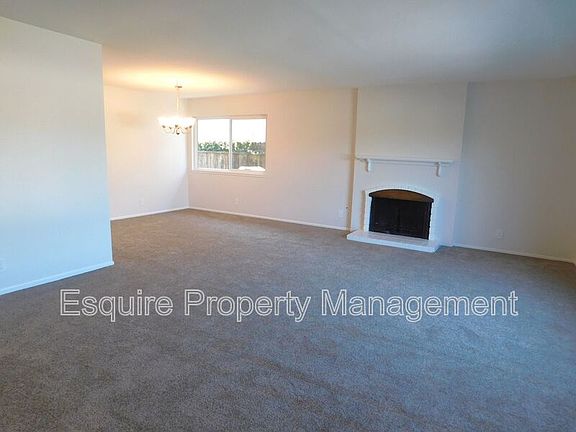 3rd image of 1521 Patricia St
