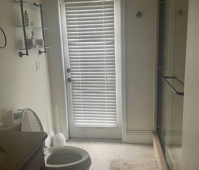 downstairs full bathroom!