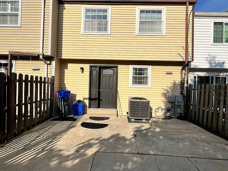 7766 Epsilon Dr — Photo 29