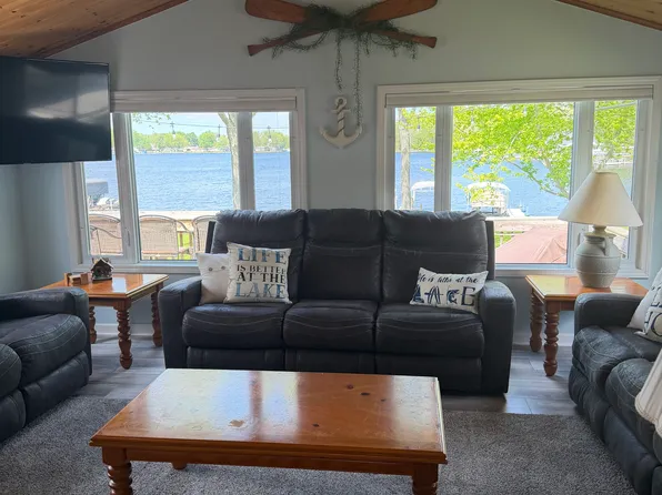 243 Donnell Dr, Coldwater, MI 49036