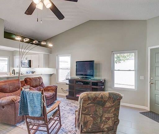 3rd image of 8810 W Greenbrian Dr