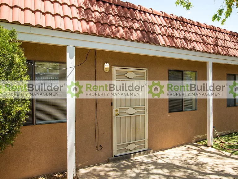 12124 Menaul Blvd NE — Photo 8