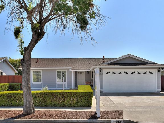 2nd image of 1053 Heatherfield Ln