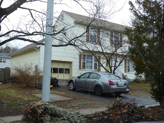 2nd image of 141 Jenna Ct