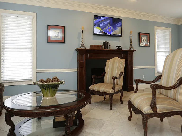 Elora Place Apartments — Photo 14