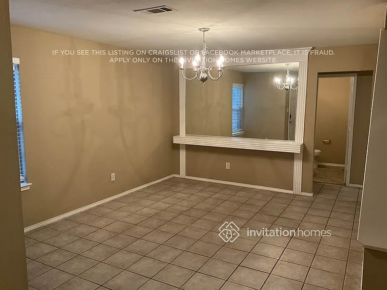 1002 Chatham Ln — Photo 4
